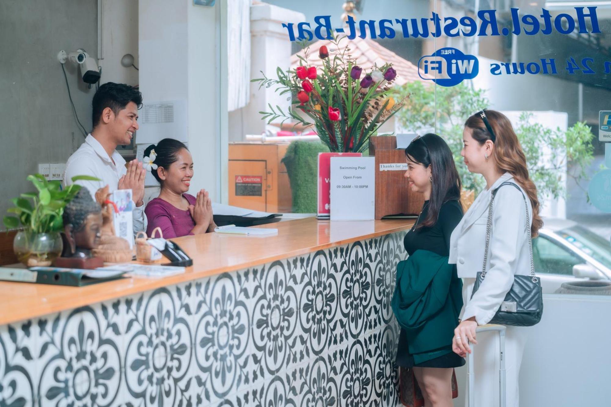 Home Chic Hotel Phnom Penh Ngoại thất bức ảnh