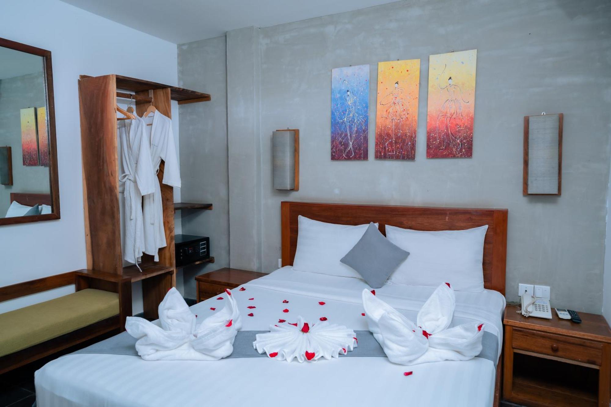 Home Chic Hotel Phnom Penh Ngoại thất bức ảnh